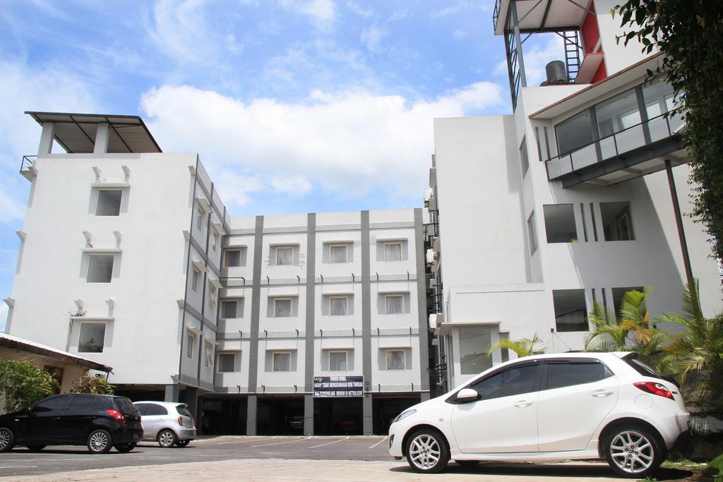 Bukit Dago Hotel Bandung Exterior foto