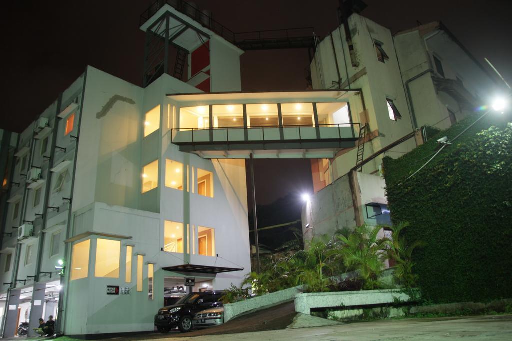 Bukit Dago Hotel Bandung Exterior foto